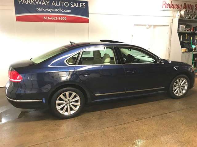 Volkswagen Passat 2012 photo 3